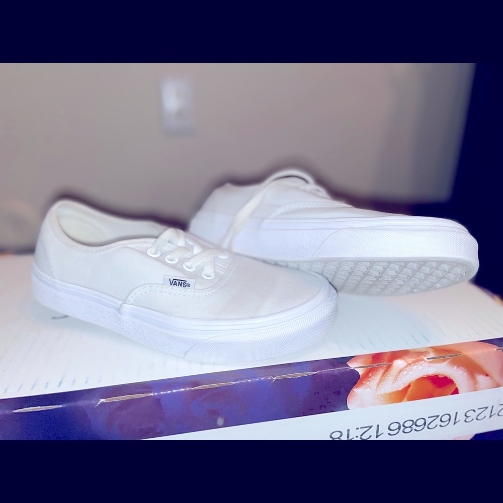 Vans Low top w strings